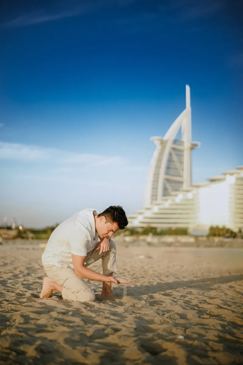 Reflective transformation moment on sand